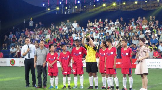  电竞巾帼英豪绽放赛场别样风采