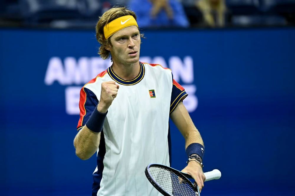  佩古拉美国新势力，印第安维尔斯站连克名将