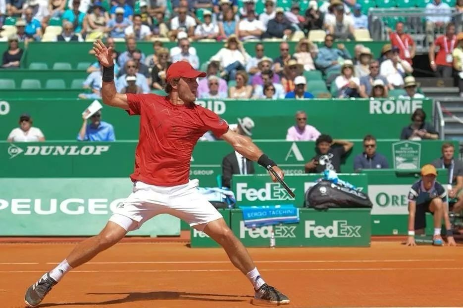  丘里奇挽救赛点逆转，草地热身赛爆冷门