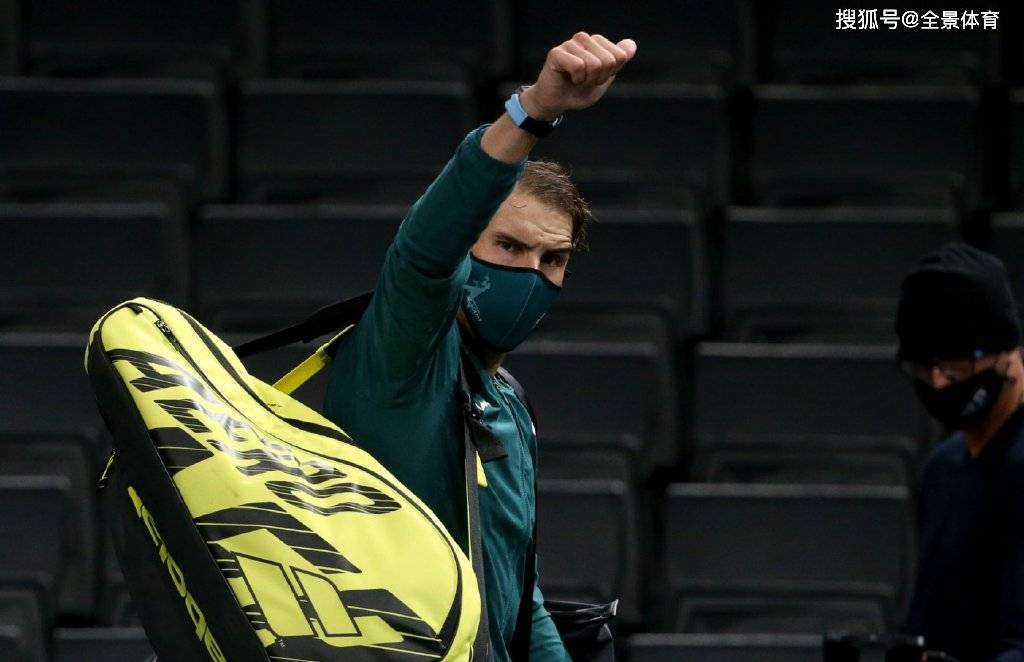  西西帕斯单反绝技频现，力克强敌晋级八强