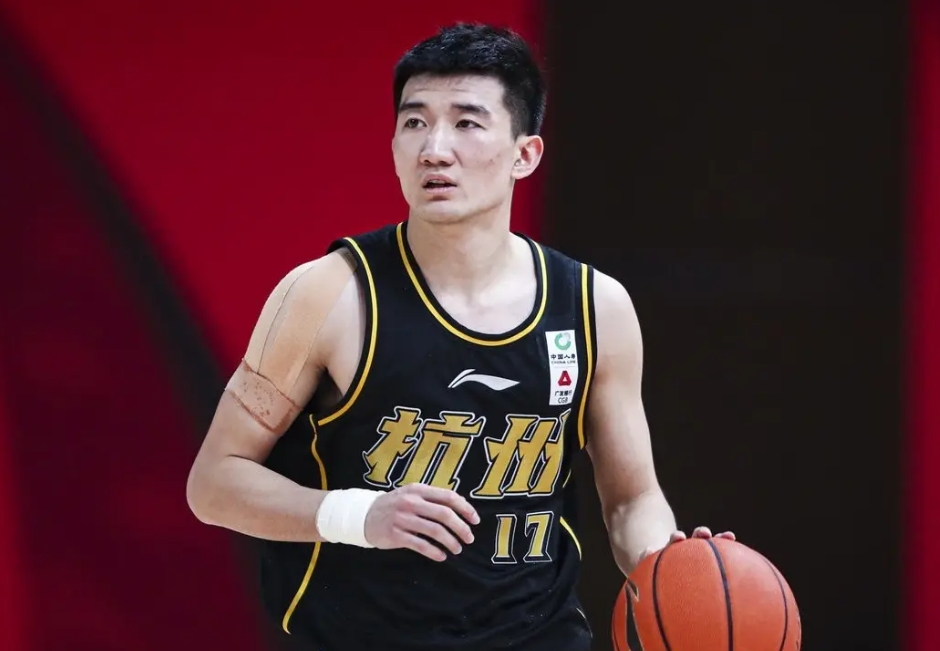  胡金秋狂砍38分广厦击败上海迎五连胜